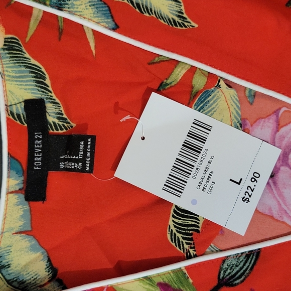 Forever 21 Floral Print Wrap Top w/tie - Picture 7 of 8